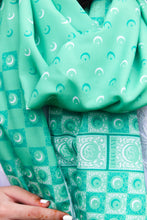Load image into Gallery viewer, Chaand Taara Scarf