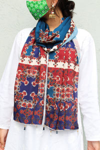 Leila Scarf